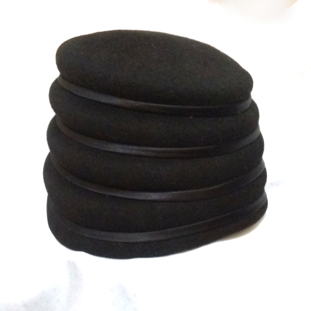 Vintage 60s Fairfield Felts Black Beehive Hat Rhinestone Accents - Picture 3 of 10